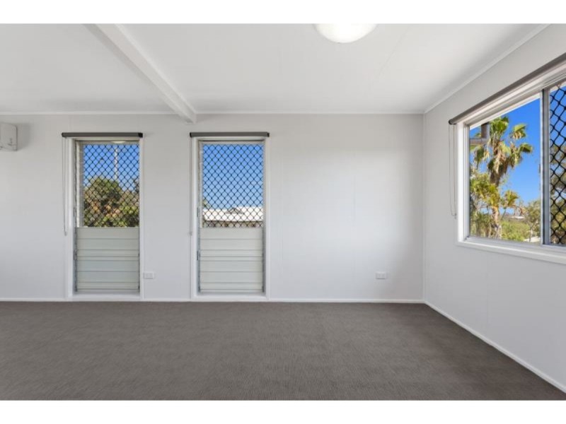 4 Broughton Street, Kawana QLD 4701